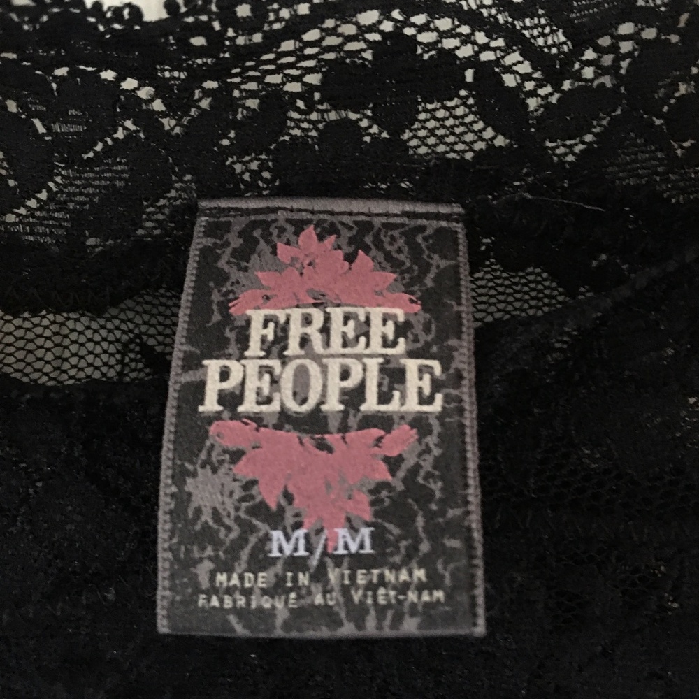 Host Pick! FREE PEOPLE Lace Top β Size Medium - Picture 2 of 6